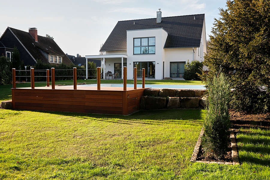 Holzdeck Ansicht Garten